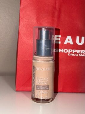 Revlon Illuminance Skin-Caring Foundation -